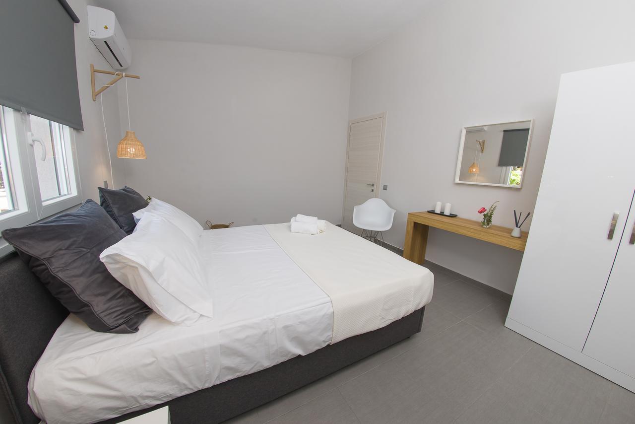 Palio Grey Apartments PalaiónTsiflíkion Exterior foto